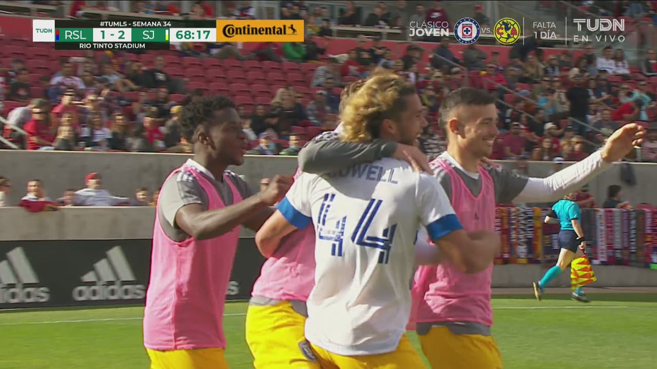 ¡Ahora sí firma un golazo! Cade Cowell baila a la defensa y marca el 1-3