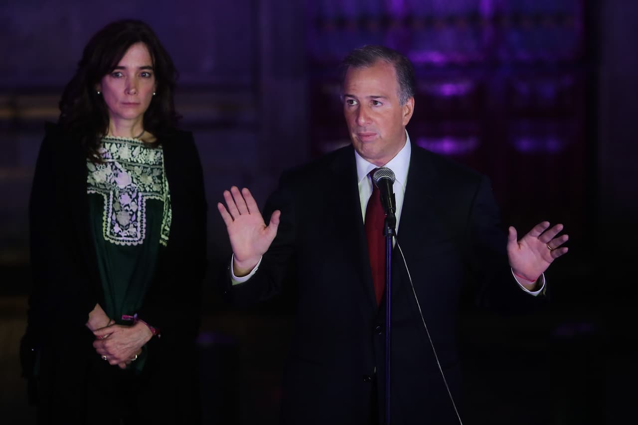 MEXICO CITY, MEXICO - APRIL 22: Jose Antonio Meade, presidential candidate of the Coalition All For Mexico (Todos por Mexico) speaks after the first Presidential Debate at Palacio de Mineria on April 22, 2018 in Mexico City, Mexico. (Photo by Hector Vivas/Getty Images)