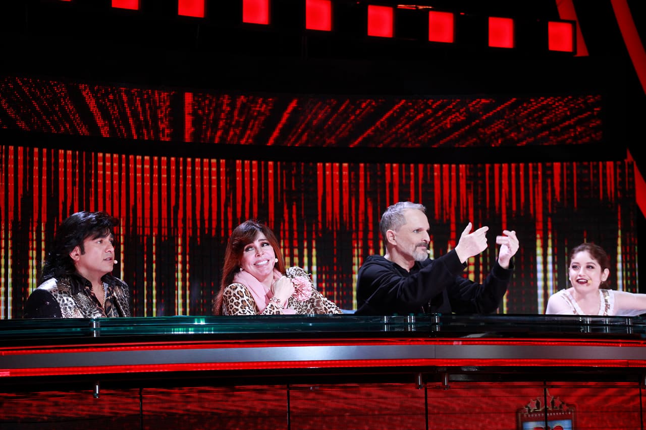 Otro momento increíble fue el de los jueces divirtiéndose con la forma de hablar de Albertano. Miguel Bose y Verónica Castro no podían con la manera tan característica de hablar del juez.