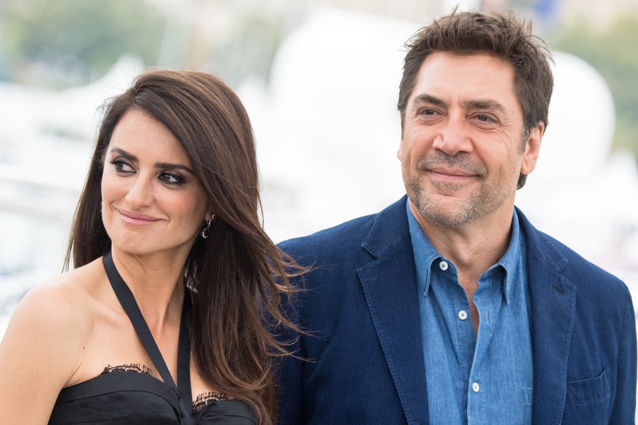 Penélope Cruz y Javier Bardem trabajaron juntos en el 1992, cuando formaron parte de la película 'Jamón Jam´´ón'. Su historia continúa en la actualidad, y ya tienen dos hijos que son el fruto del amor entre ambos.
