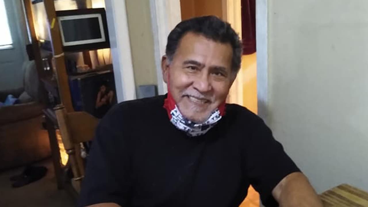 Louis está en casa de su hija, pero mantiene las medidas de distanciamiento social para evitar la propagación de la enfermedad y continúa en 
<b><a href="https://www.univision.com/local/houston-kxln/hispano-de-75-anos-que-padece-varias-enfermedades-logra-vencer-al-coronavirus-en-houston-video">cuarentena. </a></b>