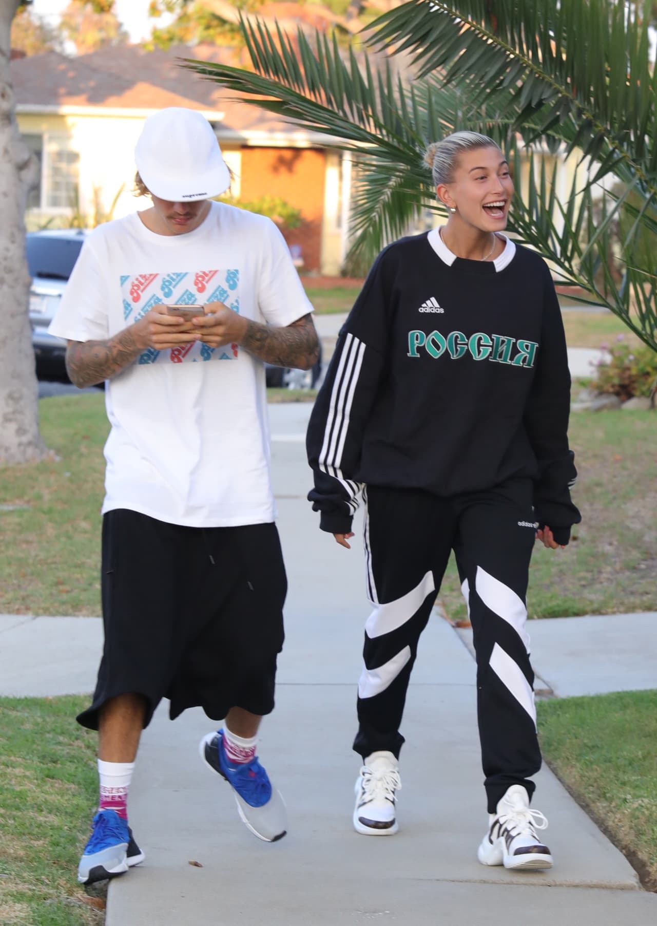 Hasta enero de 2019, Justin y Hailey llevaban un 
<b><a href="https://www.univision.com/entretenimiento/justin-bieber-y-hailey-baldwin-ya-tienen-fecha-para-su-boda-religiosa-y-en-familia-fotos" target="_blank">historial de tres postergaciones</a></b> para su boda religiosay en marzo
<a href="https://www.univision.com/famosos/de-fiesta-y-sin-justin-bieber-asi-sorprenden-a-hailey-baldwin-tras-cancelar-su-boda-por-cuarta-vez-fotos"> <b>se sumó una cuarta</b></a>
<b>. </b>