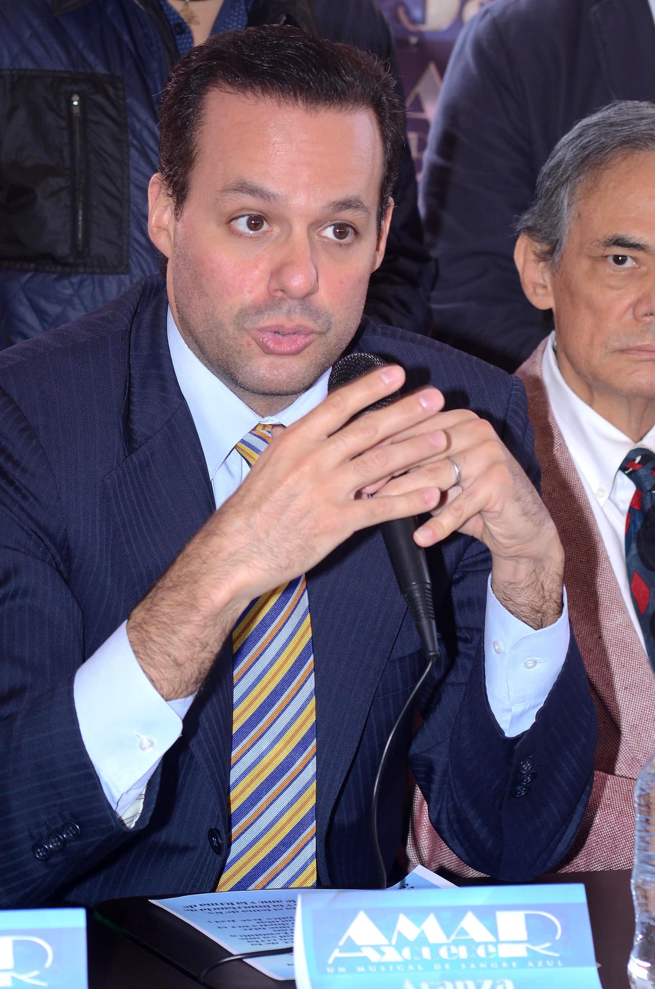 José Joél desmintió el mensaje, pues asegura que es Sarita quien lleva las redes de el cantante y destacó que al menos ahora tiene buena ortografía.