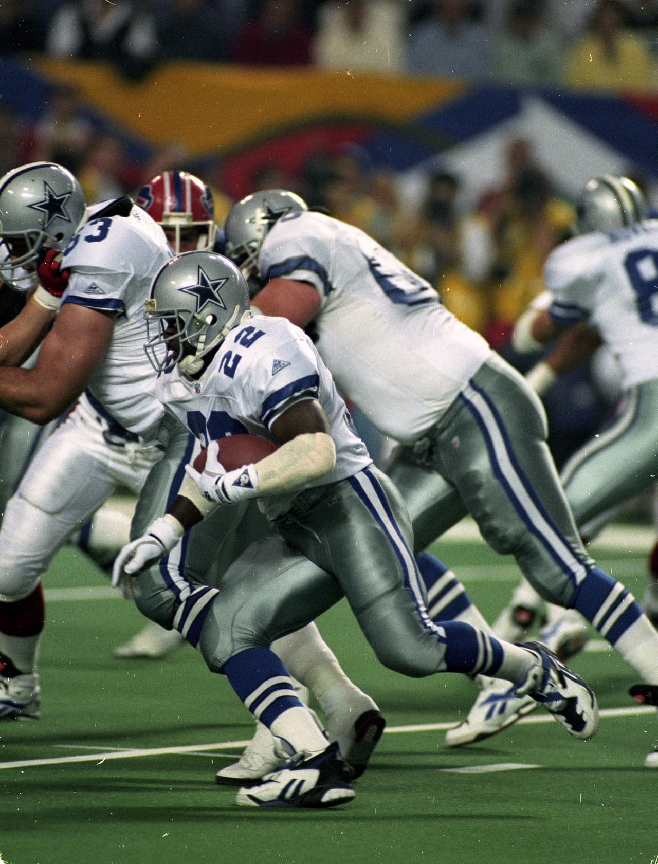 Un año después, e 30 de enero de 1994 en el Georgiadome de Atlanta, los mismos equipos se volvieron a encontrar. Dallas Cowboys y Buffalo Bills en el Super Bowl XXVIII, primera vez en la historia que dos equipos juegan en años consecutivos el partido grande. Emmitt Smith tenía una cita con la historia.