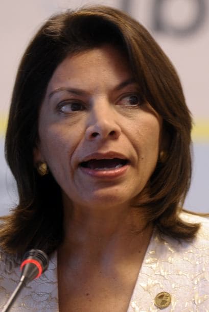 La única mujer evaluada aparece en el puesto número cuatro y corre a cuenta de Laura Chinchilla, presidenta de Costa Rica. Los ticos le otorgaron el 54%. Chinchilla es la primera mujer costarricense elegida para este cargo y la quinta en América Latina.