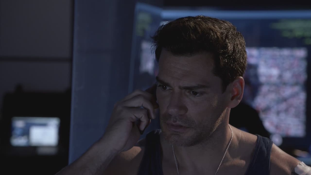 Aunque no lo creas Ricardo está reportado, y es que el sexy maestro y detective tuvo una misión para atrapar a la ´Sombra´ y no le aviso a Esperanza que se encontraba bien.