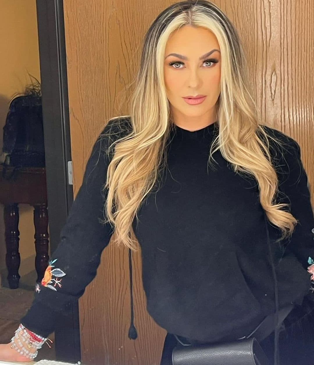 En ese entonces, la actriz dijo que habló sobre las declaraciones que dio su ex : "Ya lo platicamos y estaba todo apenado. En las redes no lo vi, él me habló y me pidió disculpas a mí. Le dije ‘Mira corazón, estaba yo en Chicago haciendo una entrevista, no he visto nada’, pero le dije ‘¿Qué hiciste Arturo?, ¿por qué hablaste de más?’", señaló Arámbula ante la prensa mexicana en diciembre de 2021.