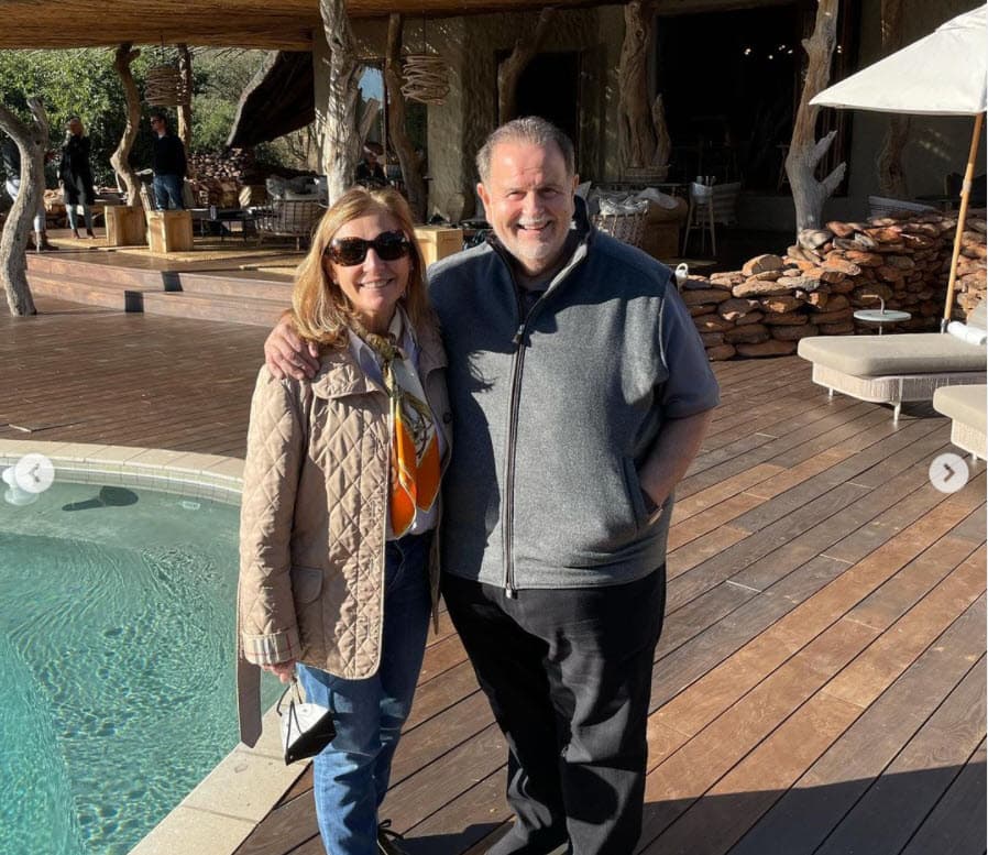 Ya una vez en tierra, se dirigieron al desierto del Kalahari, una región del sur de África que se extiende por Botswana, Namibia y Sudáfrica. 
<br>