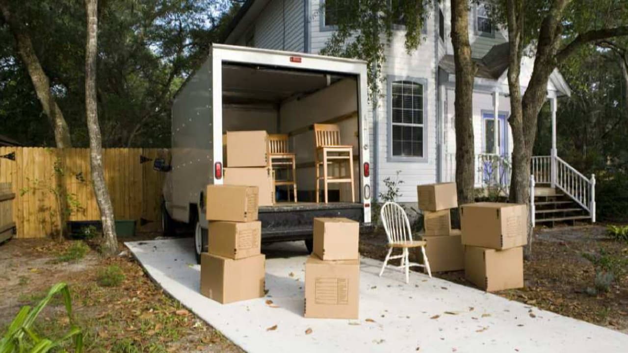 <h2 class="cms-H2-H2">8<b>. Gastos de mudanza si es un miembro del servicio militar. </b></h2>
<br>
<br>Si es 
<b>miembro del servicio militar puede usar esta herramienta</b> para conocer qué gastos puede deducir. 
<br>
<br>
<a href="https://www.irs.gov/help/ita/can-i-deduct-my-moving-expenses" target="_blank">De clic AQUÍ. </a>
<br>