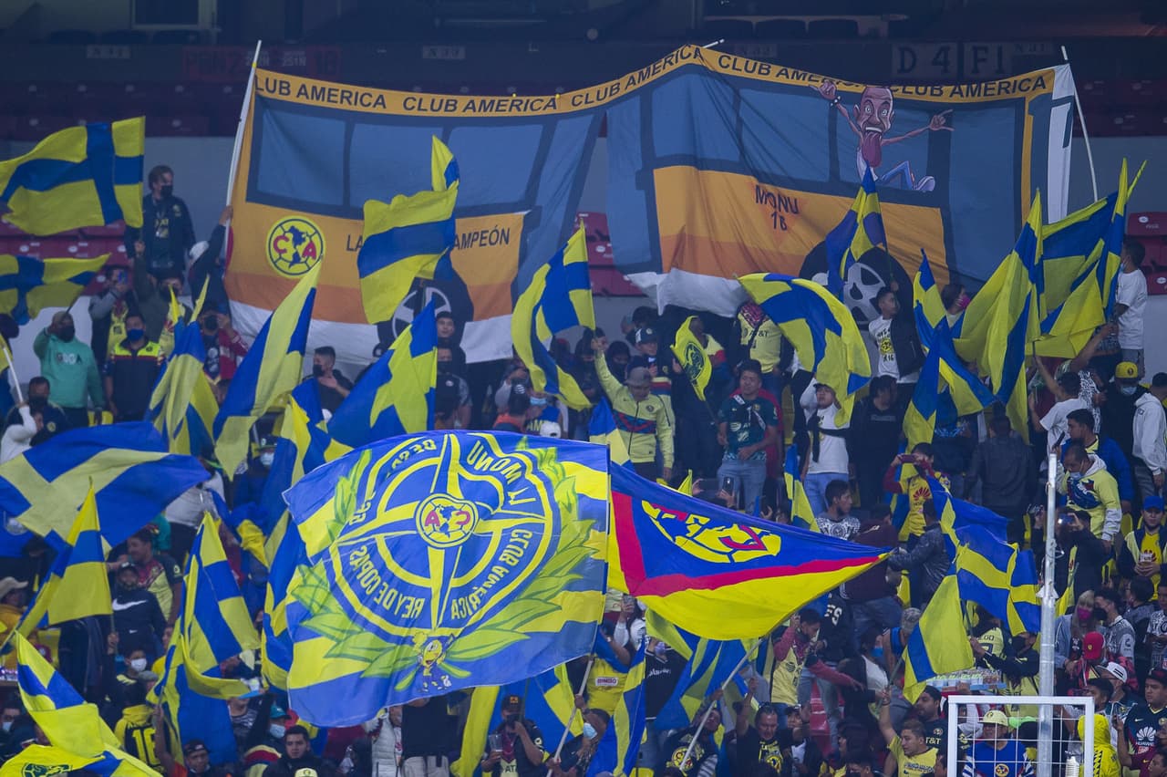 La afición del América se hizo presente en las gradas del Coloso de Santa Úrsula.