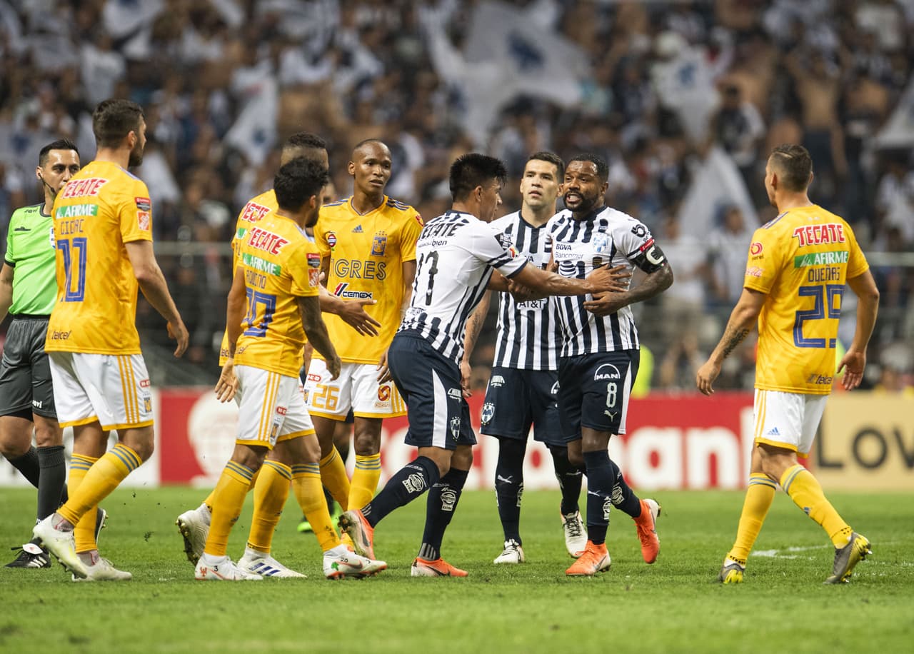 Y al tratarse de un clásico regional, con una rivalidad más que declarada y con el encono a flor de piel, los roces aumentaron de tono.