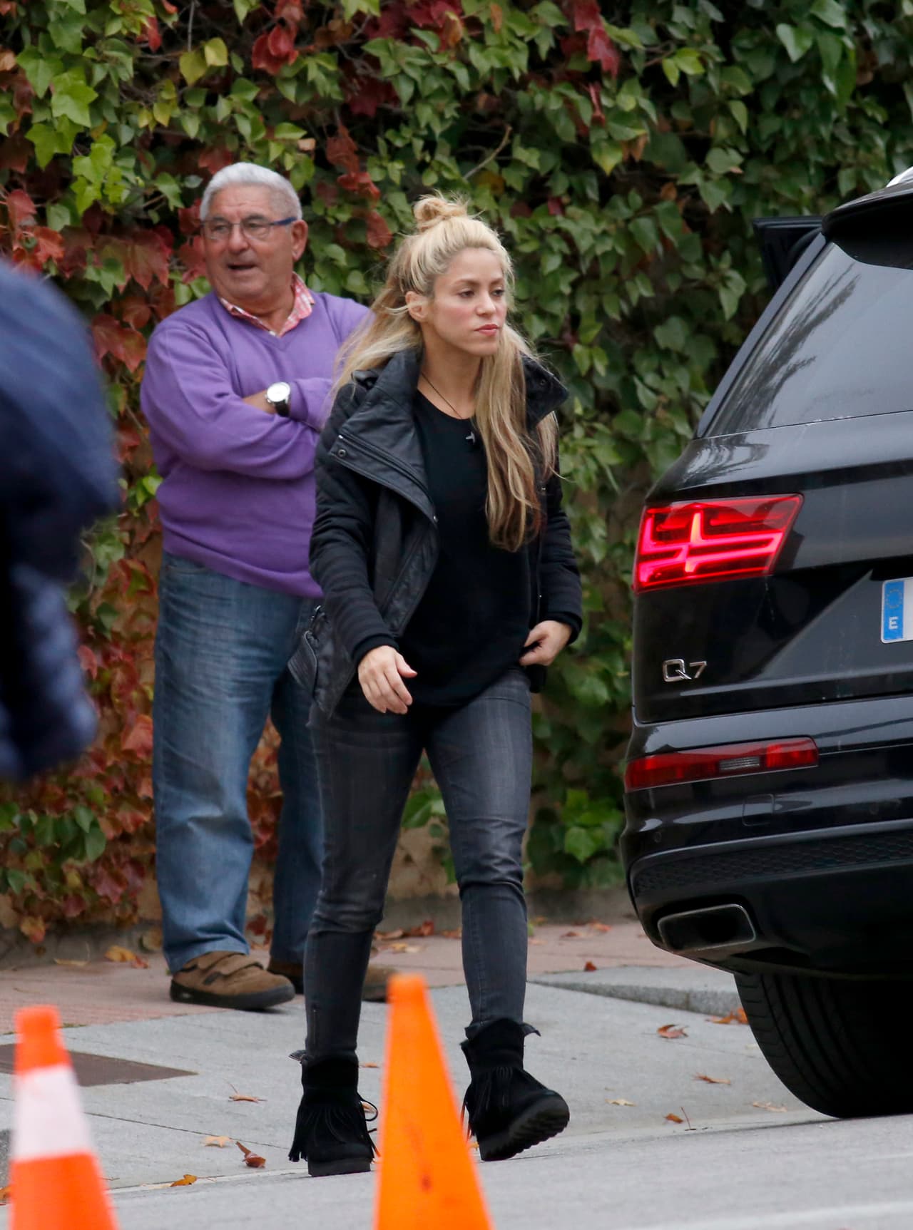 Teniendo tantas personas a su servicio, Shaki prefiere encargarse de cosas de sus hijos ella misma.