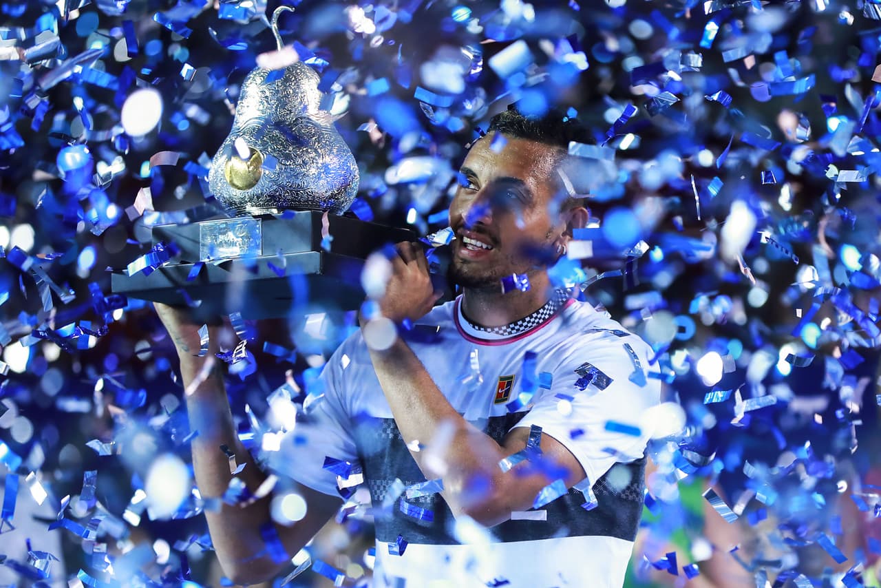 Acapulco, Guerrero, 02 de marzo de 2019. Nick Kyrgios con trofeo en festejo , durante el día 6 del Abierto Mexicano de Tenis 2018, celebrado en el estadio Mex Tenis. Foto: Imago7/Eloisa Sanchez