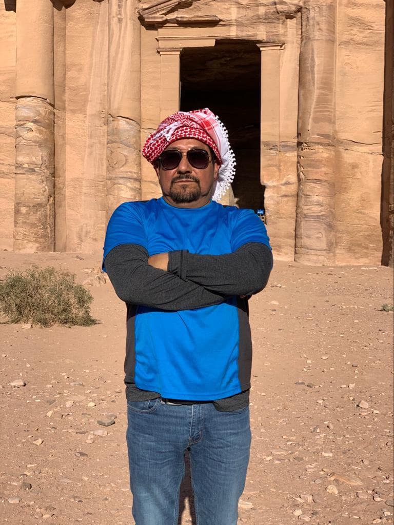 Tanto as铆, que dijo creer que los que construyeron todas esas maravillas fueron los extraterrestres.