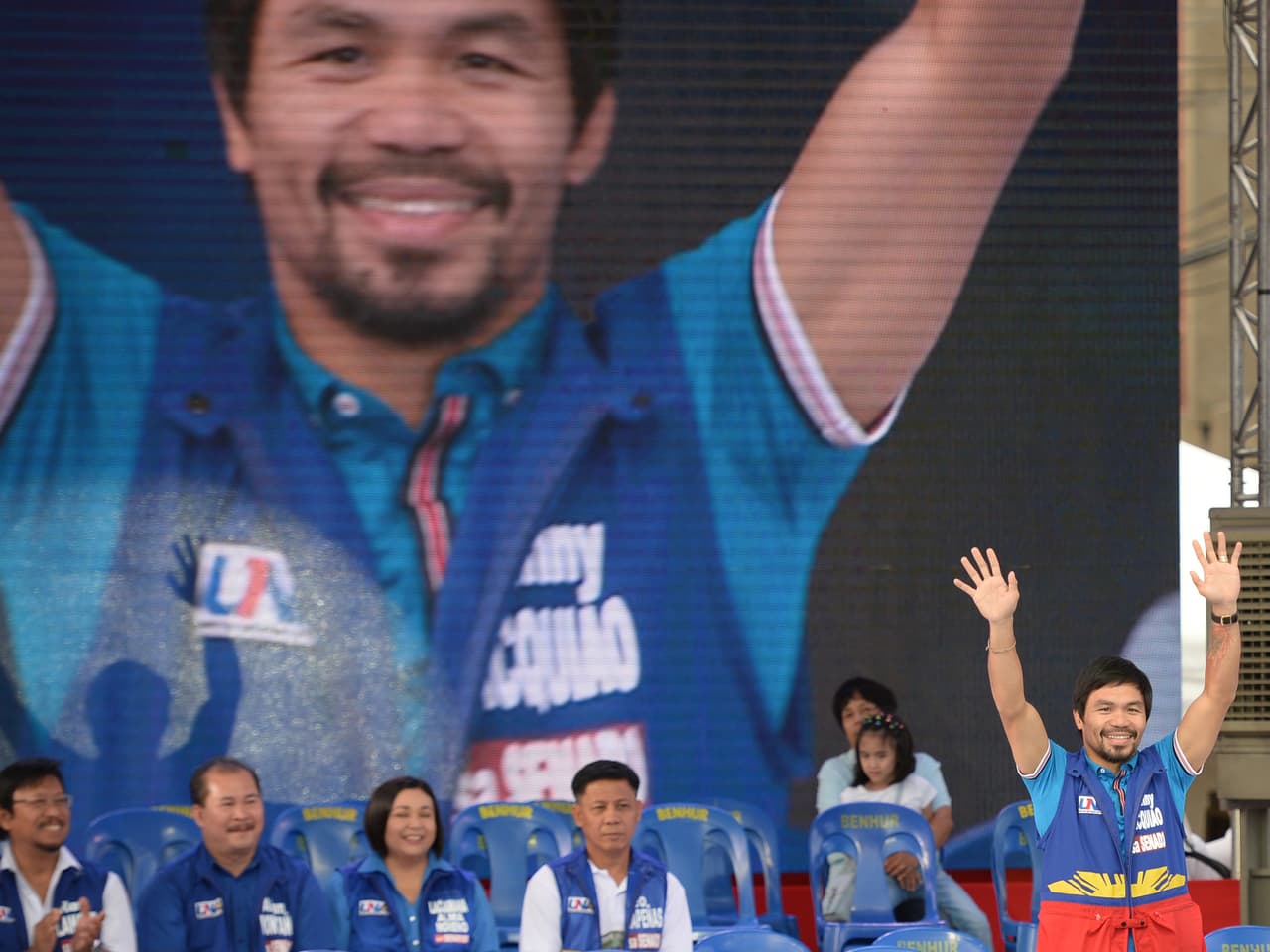 Boxeador Manny Pacquiao criticado por decir que homosexuales "son peores que animales"