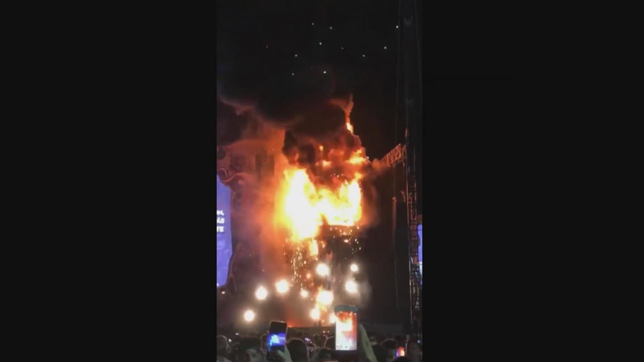 Se incendia el escenario principal del festival Tomorrowland de Barcelona