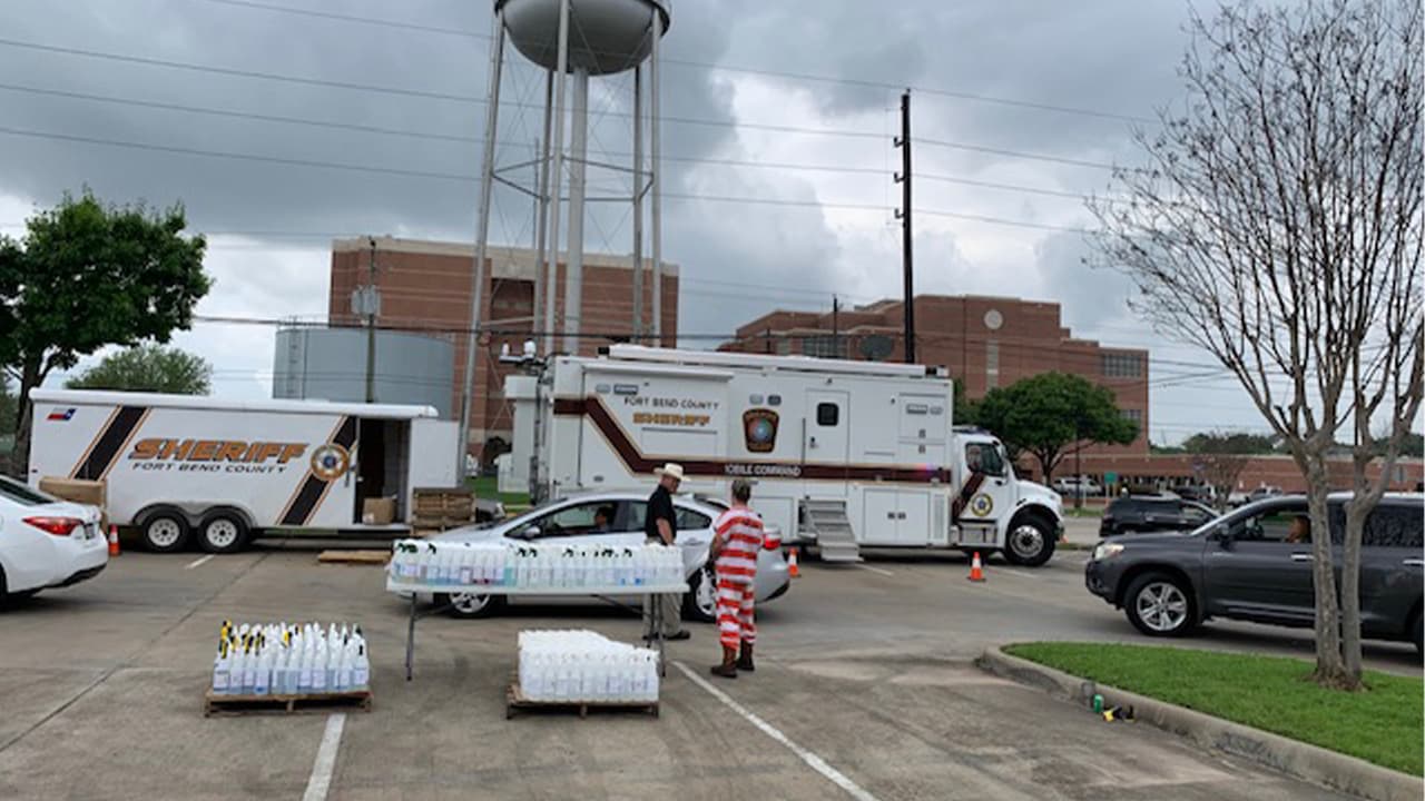 Los desinfectantes son distribuidos desde el viernes 20 de marzo.