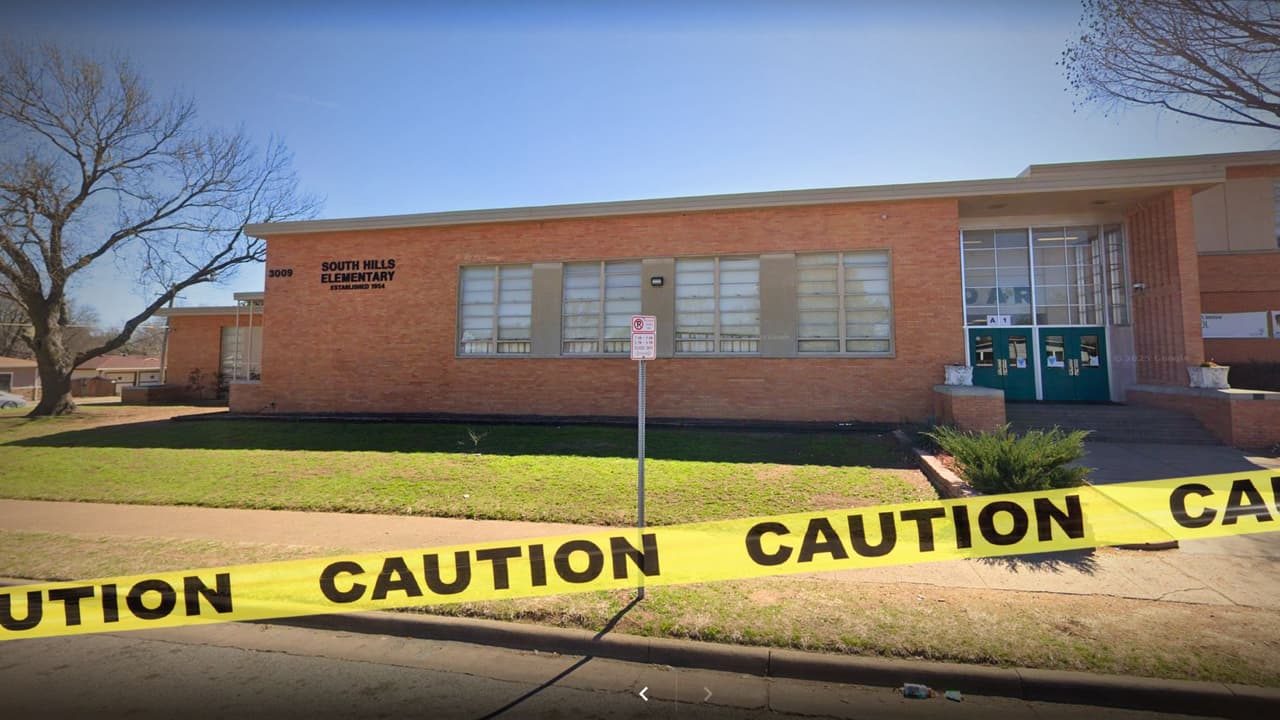 Lo que debía ser una ceremonia escolar en Texas terminó con un adulto apuñalado frente a niños en Fort Worth