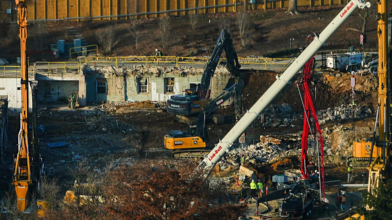 Juez federal dispuesto a rechazar demanda contra salón de baile de Trump