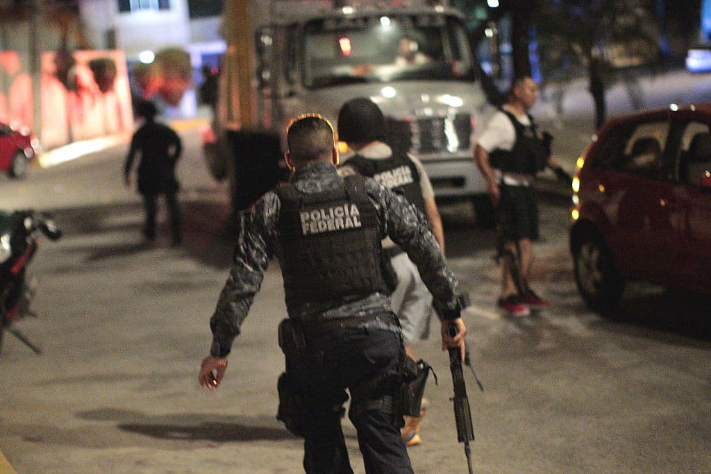 Fiscalía afirma que tres policías asesinados en Acapulco eran informantes del narco