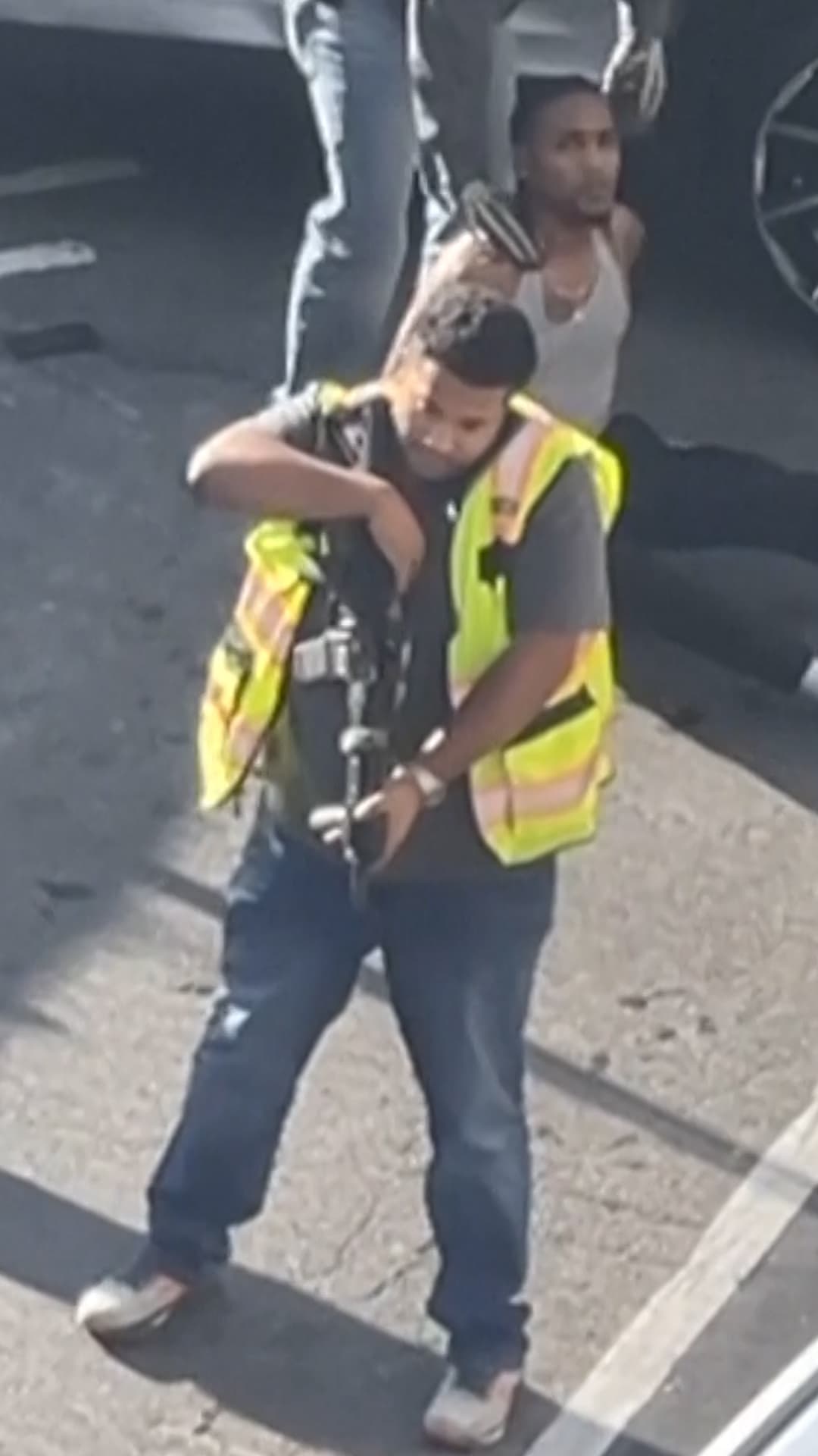 Agente de ICE dispararía siete veces contra un auto en Nueva York; niño de 5 años estaba dentro