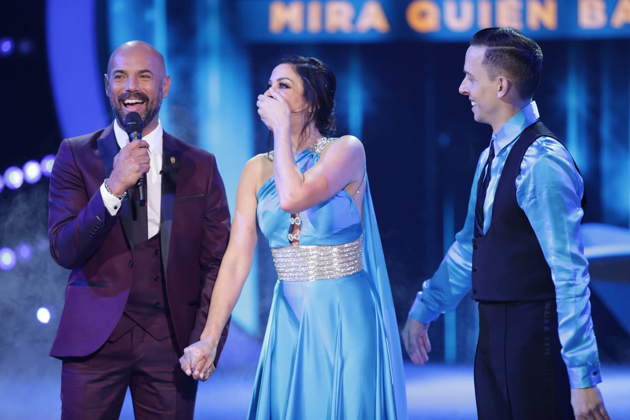 Al concluir su baile, Dayanara recibió una sorpresa más, pues su exesposo Marc Anthony le envió un mensaje de apoyo.