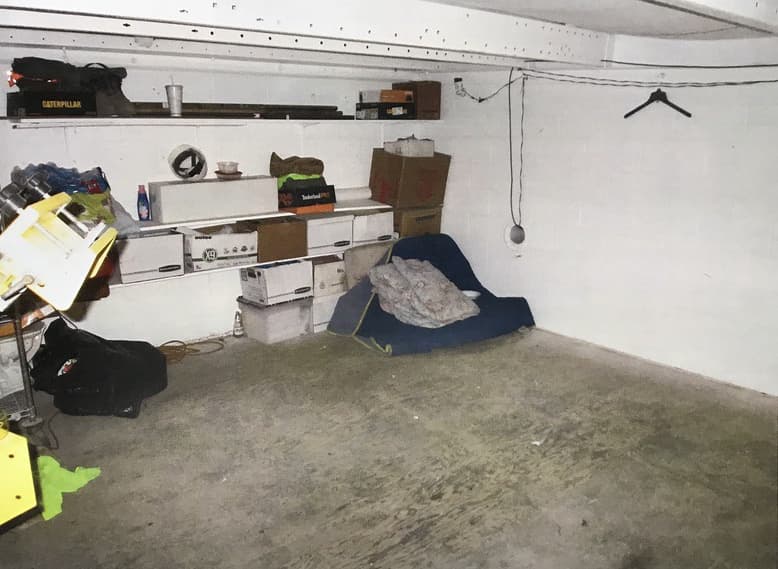 Además, el tribunal federal puede ordenarle que pague los salarios que ganaron sus víctimas.