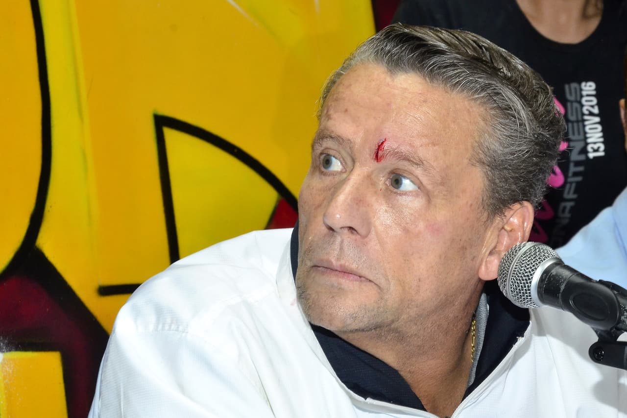 Asimismo, confesó que a Alfredo lo considera una persona tóxica, situación que los mantiene alejados, pero resaltó que si su padre cambia esa actitud consideraría tener un acercamiento con él.