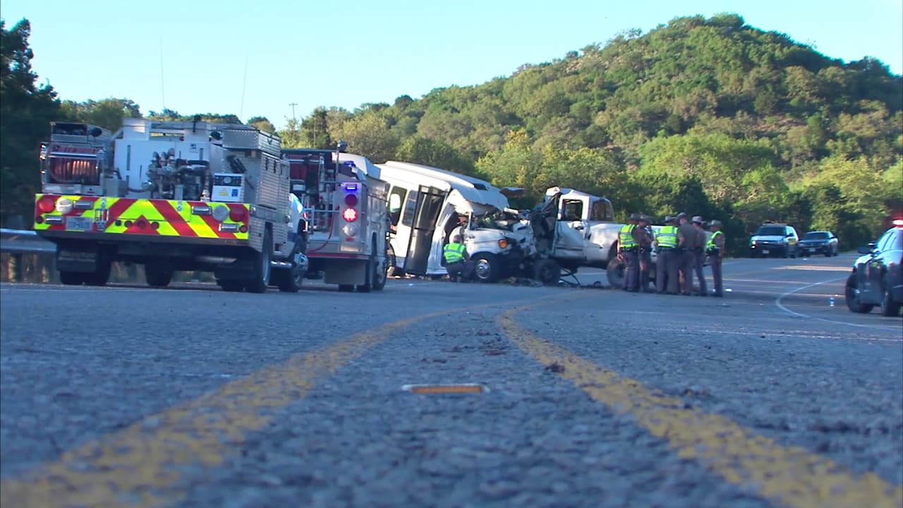 La carretera 83, cerca al poblado de Uvalde, fue cerrada por más de 12 horas tras el fatal accidente.