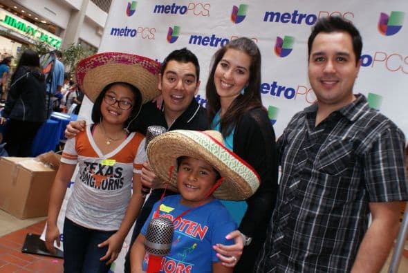 Miles se dieron cita a la octava edición de la Feria Para Aprender, en donde la comunidad hispana recibió información sobre educación en todos los niveles.