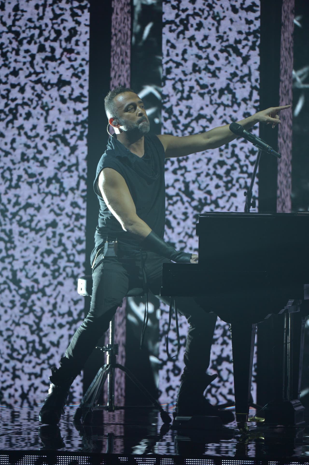 ¡Demostrando su enorme talento!