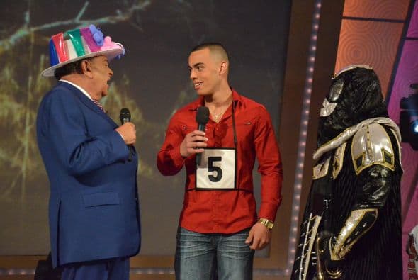 Y con nuevo sombrero y ánimos renovados, se presentó el participante número 5.