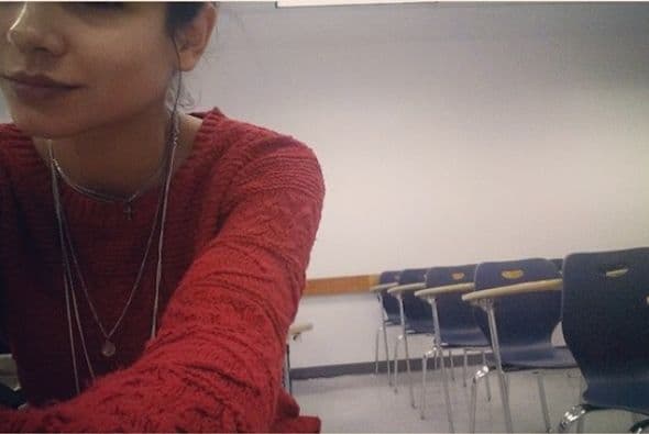 La mejor alumna de su clase, siempre llega primero.