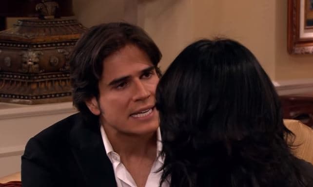 Un día de grabaciones tuvo sus escenas muy temprano y el llamado continuaría hasta la tarde. Fue entonces que tuvo la idea de salir de Televisa San Ángel, ubicada al sur de la capital mexicana, para dirigirse hasta las instalaciones de la 
<b><a href="https://laanda.org.mx/" target="_blank">Asociación Nacional de Actores</a></b> (ANDA), situadas hacia el norte, en donde le darían su cheque de cobro. 
<br>