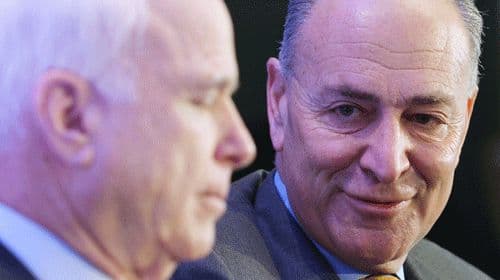 El senador Charles Schumer (demócrata de Nueva York) dijo a Univision que la reforma migratoria podría ser votada a finales de la primavera, y que existe un clima favorable en el Congreso para aprobar un plan que incluya una vía para la legalización de millones de inmigrantes indocumentados. Ver toda la información