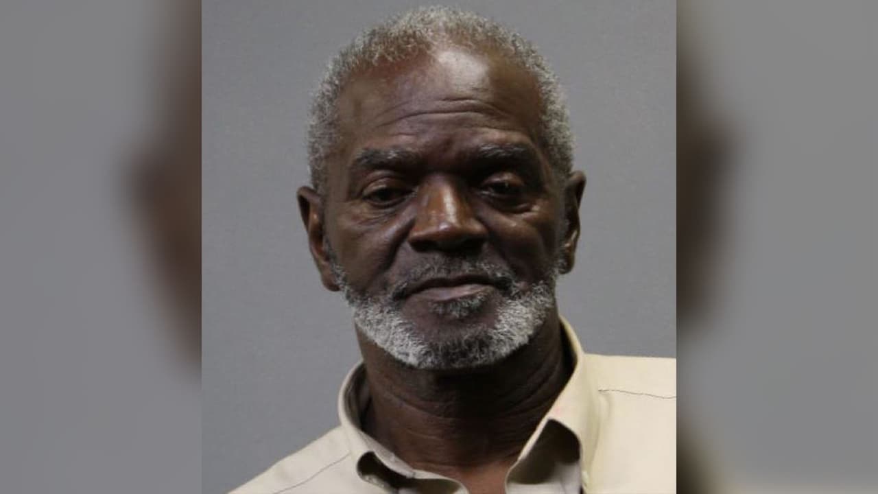 Terry Blaze, de 59 años.
<br>
<br>Otros sospechosos conducían con menores a bordo y otro enfrenta cargos adicionales por no detenerse.