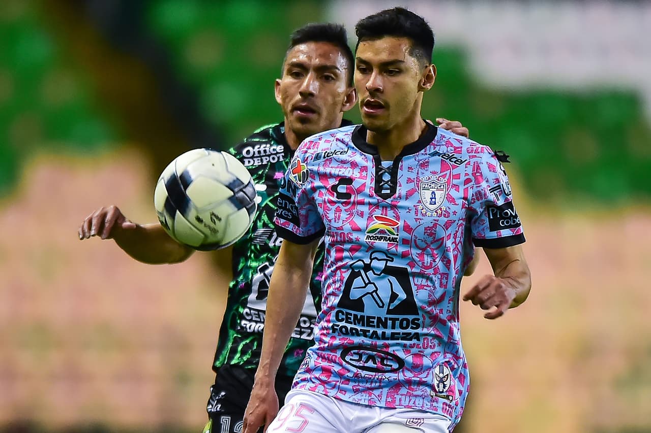 León logro su primera victoria del campeonato ante un Pachuca que marchaba con pase perfecto bajo el mando de Guillermo Almada.