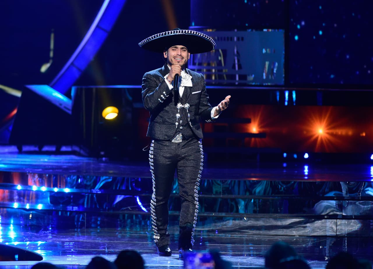 Este año no es la excepción: compite en la categoría de Mejor Canción Regional Mexicana por ‘Compromiso Descartado’.