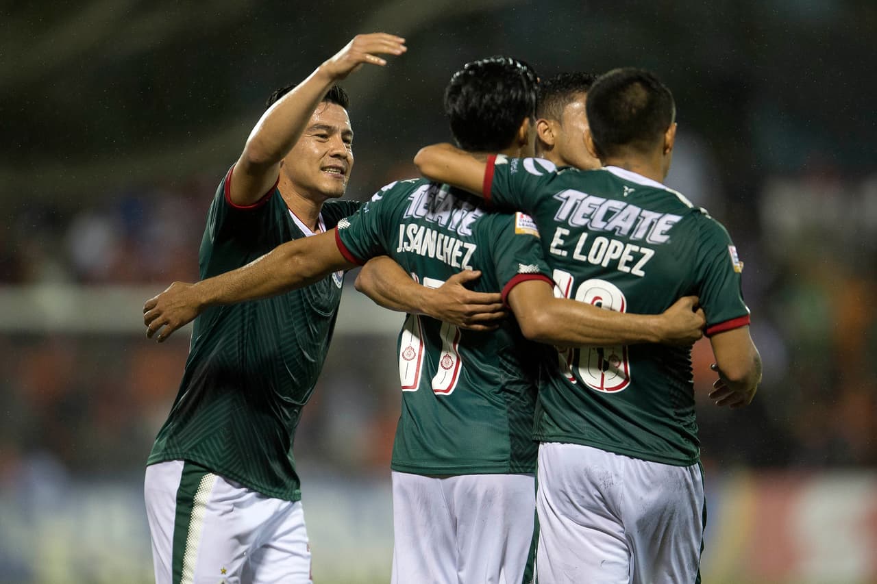Chivas de Guadalajara logró un gol más con José Macías y definió el 0-2 de visitante contra Cibao en República Dominicana en el juego de ida de los octavos de final y ya sueña con su clasificación.