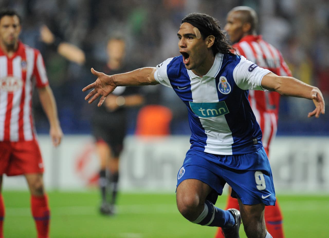Falcao García marcó con Porto contra Atlético de Madrid un golazo de taco en la edición de 2009-2010 en la fase de grupos.