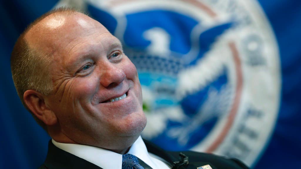 El "zar fronterizo" de Trump, Tom Homan, dice que el nuevo gobierno retomará la detención de familias inmigrantes