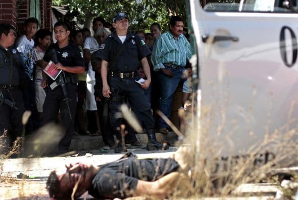 Autor del libro de crónicas La guerra de Los Zetas. Viaje por la frontera de la necropolítica (Grijalbo, 2012), Osorno confiesa que la singular organización criminal liderada por Heriberto Lazcano y Miguel Ángel Treviño Morales ha convertido al nordeste del país en el “epicentro” del horror de México.