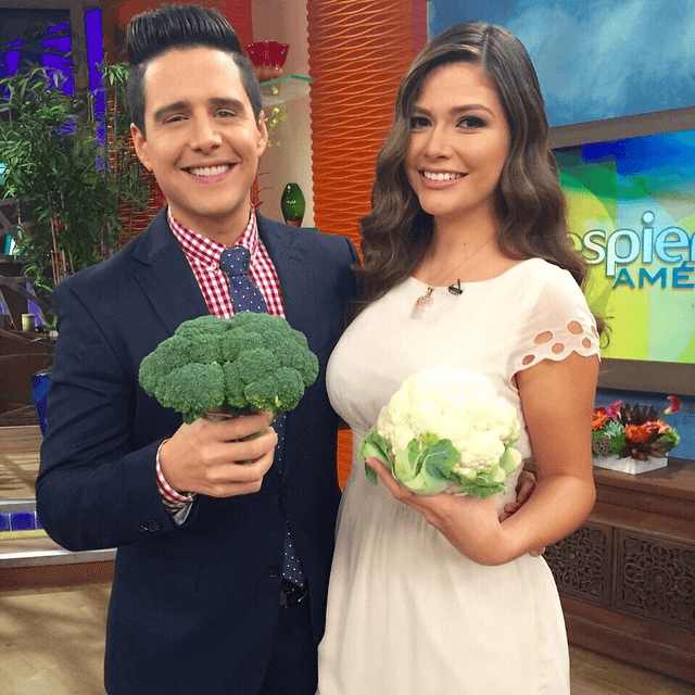 "Si estas amamantando como nuestra @anapatriciatv te damos los pasos para hacer #dieta mientras lactas a tu baby! con @alejandrochaban". (10 de agosto)
