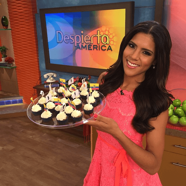 ¡Nuestra querida Francisca en plena celebración de la Independencia de Ecuador! (10 de agosto)