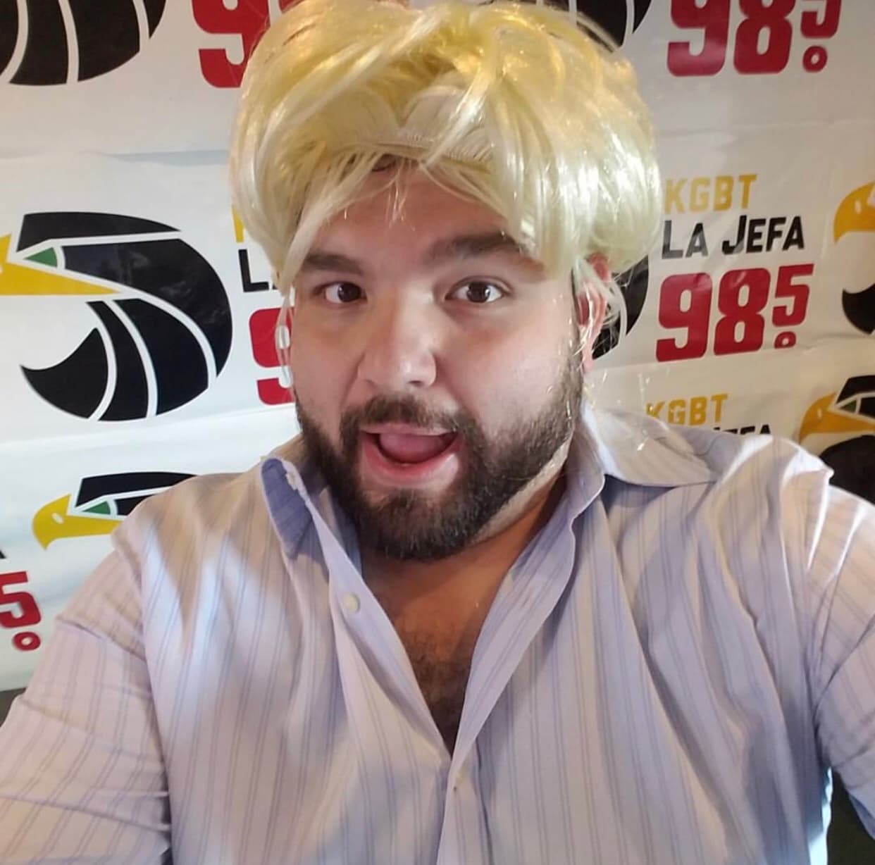 Y con ustedes El 
<a href="http://www.univision.com/temas/el-tambochi">Tambochi</a> alias 'El Guerro Saleroso'.