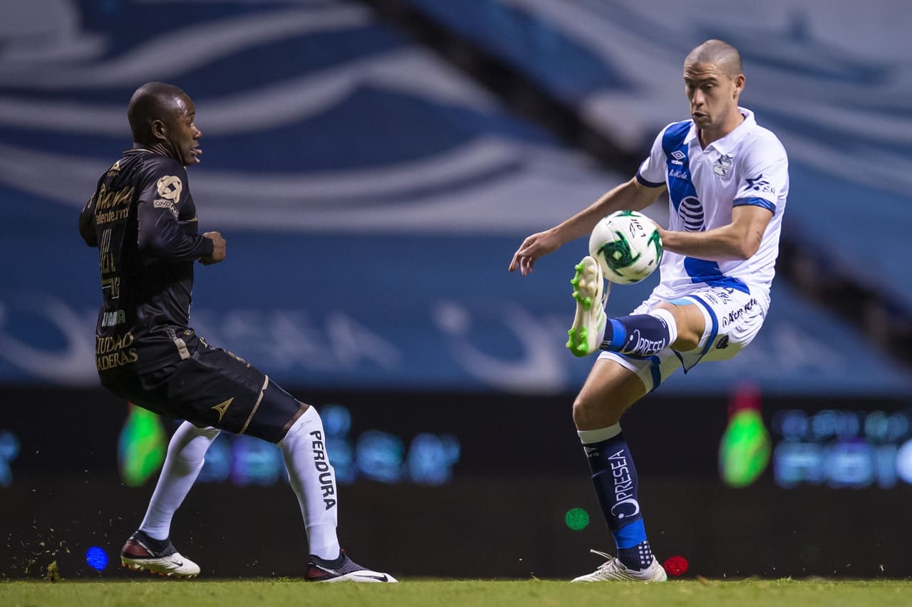 Con un gol de vestidor de Omar Fernández al minuto 1 y con autogol de Andrés Mosquera, la Franja pega primero y toma una importante ventaja para la vuelta.