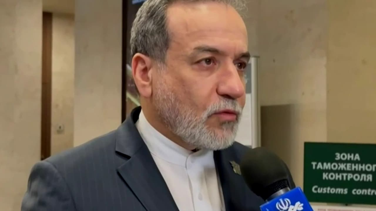 El primer ministro iraní Abbas Araghchi llega a Rusia, se reunirá con Vladimir Putin