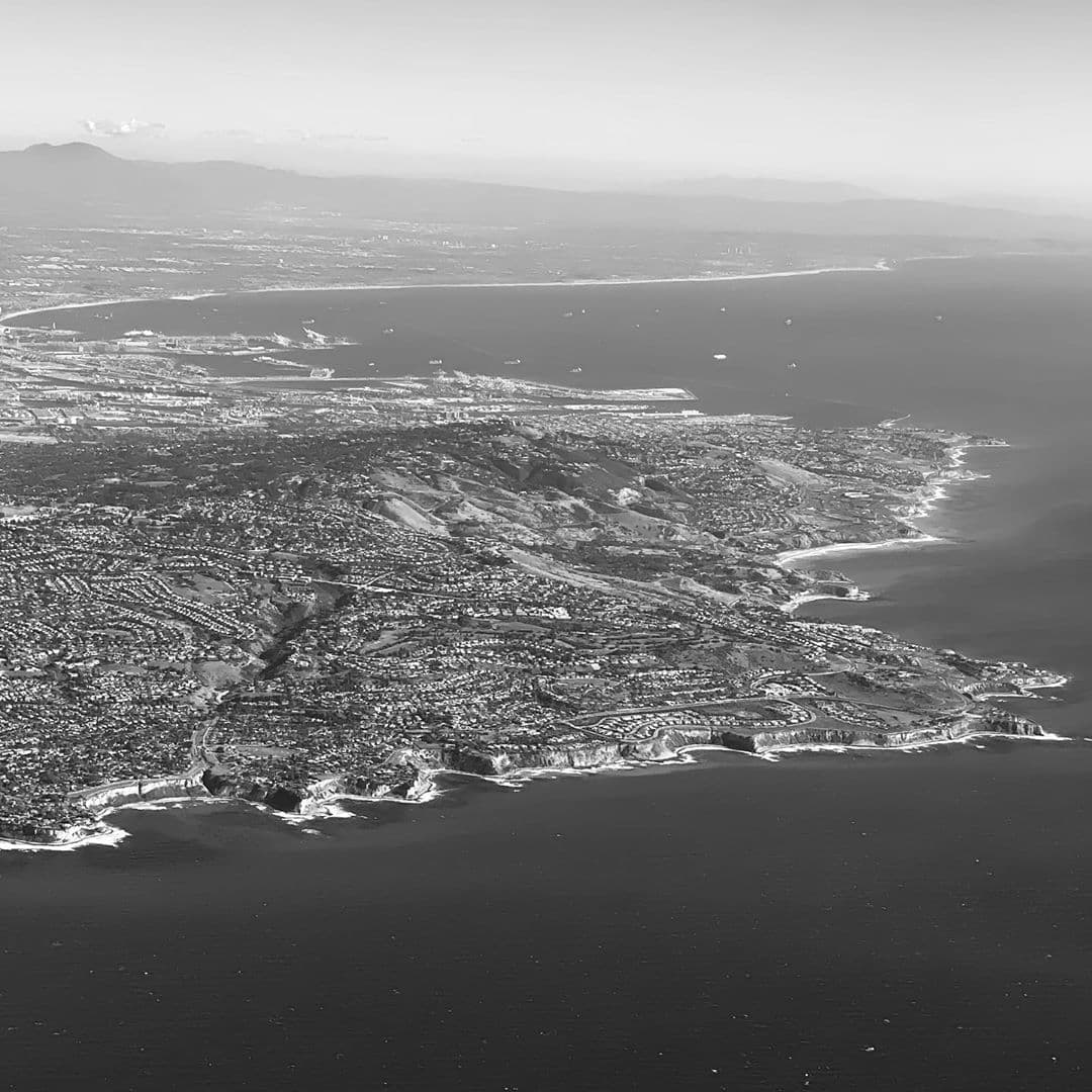 En el vuelo de regreso hacia Miami, El Gordo aprovechó para compartir otras panorámicas desde el cielo, demostrando que conserva su 
<b><a href="https://www.univision.com/shows/el-gordo-y-la-flaca/de-michael-jackson-a-la-invasion-de-panama-raul-de-molina-y-su-tesoro-de-cuando-era-un-reportero-tras-la-noticia-fotos">talento como fotógrafo</a></b>.