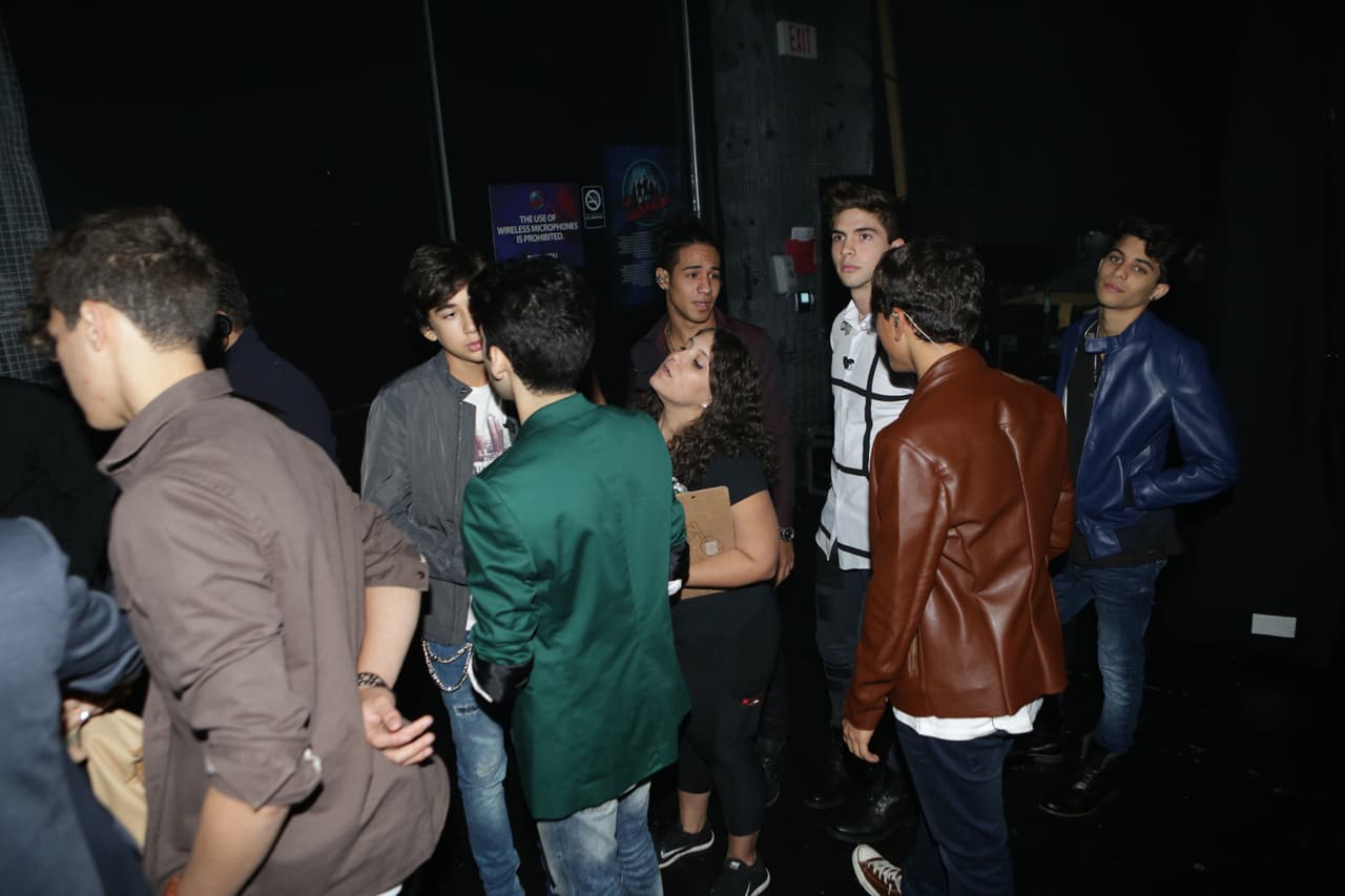 Tú también puedes ser parte del Backstage de tu programa favorito sumergiéndote en el tercer show en vivo de #LaBandaLIVE.