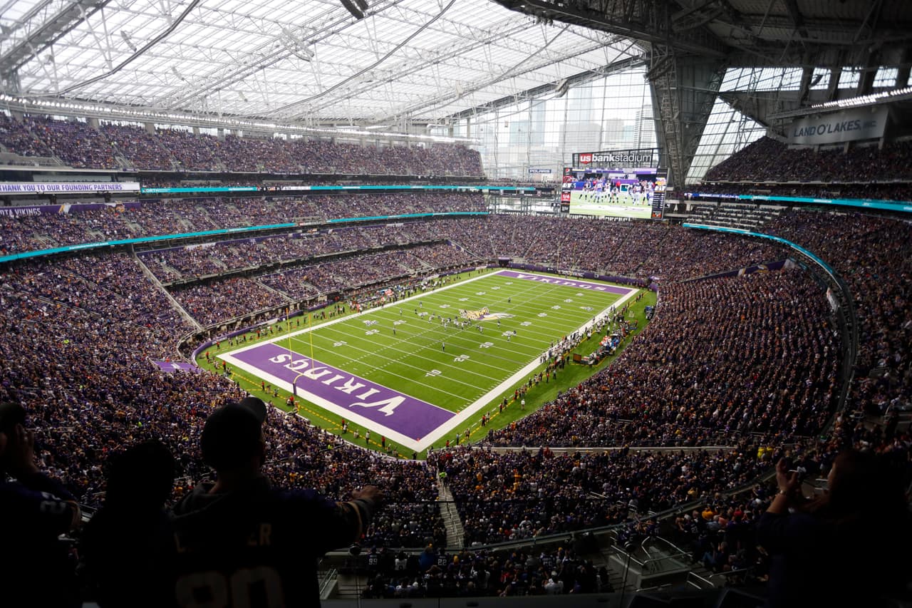US Bank Stadium | Minnesota Vikings | Su construcción tardó tres años y podría recibir hasta 67 mil aficionados.